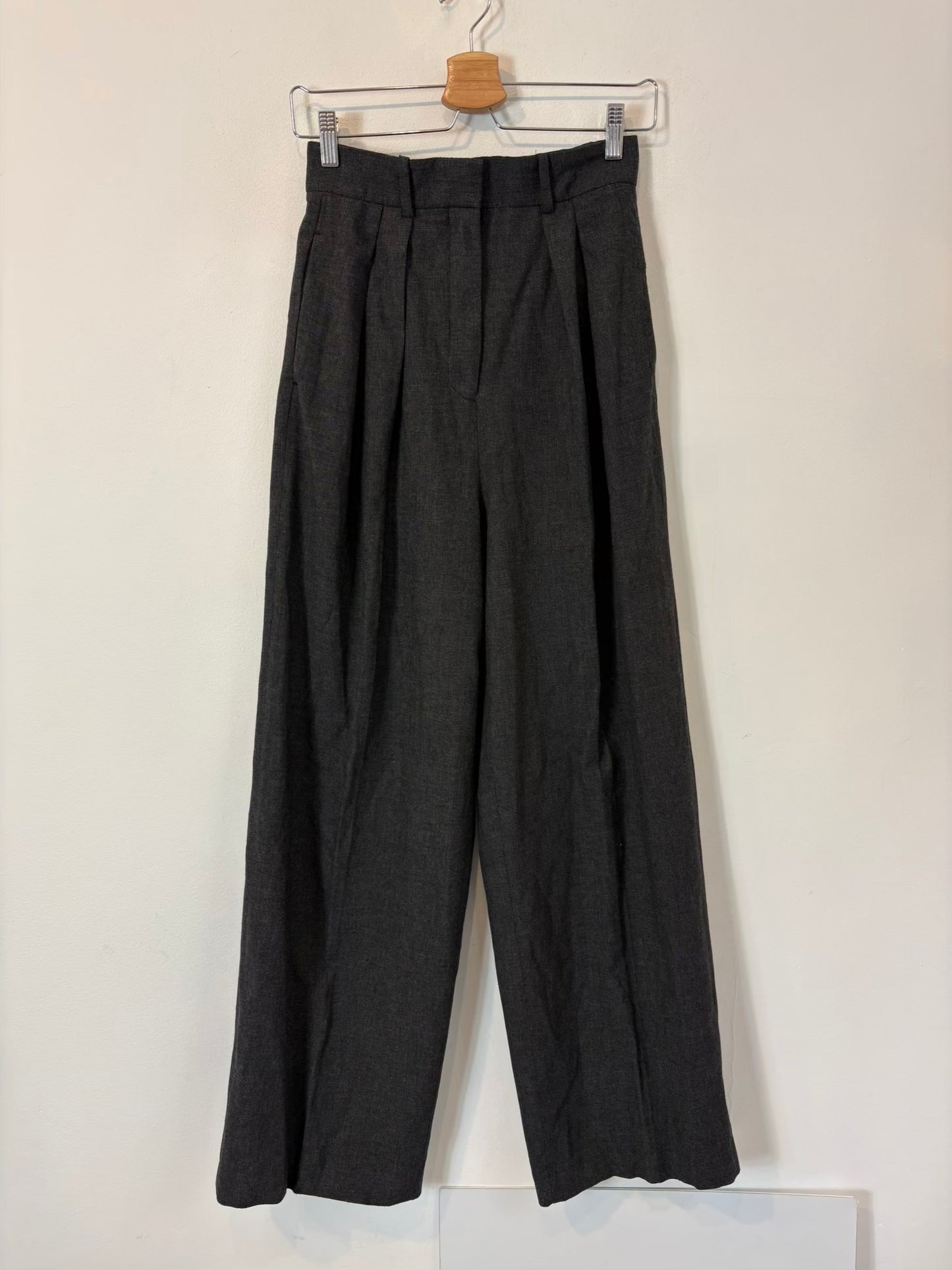 ZARA. Pantalón sastre gris marengo