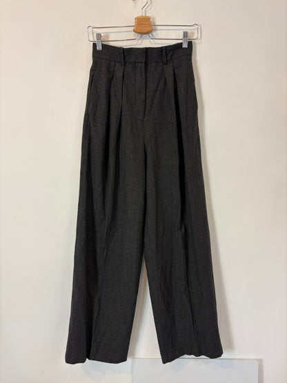 ZARA. Pantalón sastre gris marengo