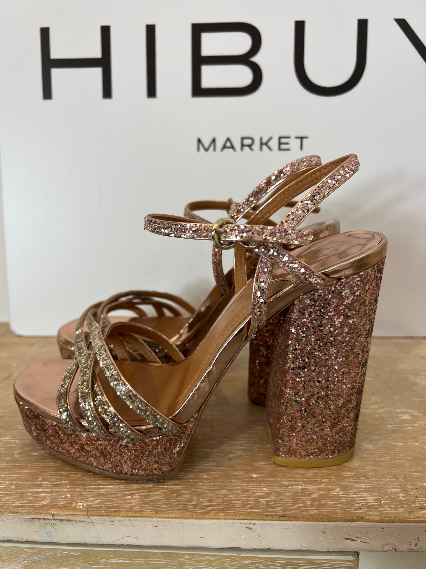 ASH. Sequin platform sandal. T 39