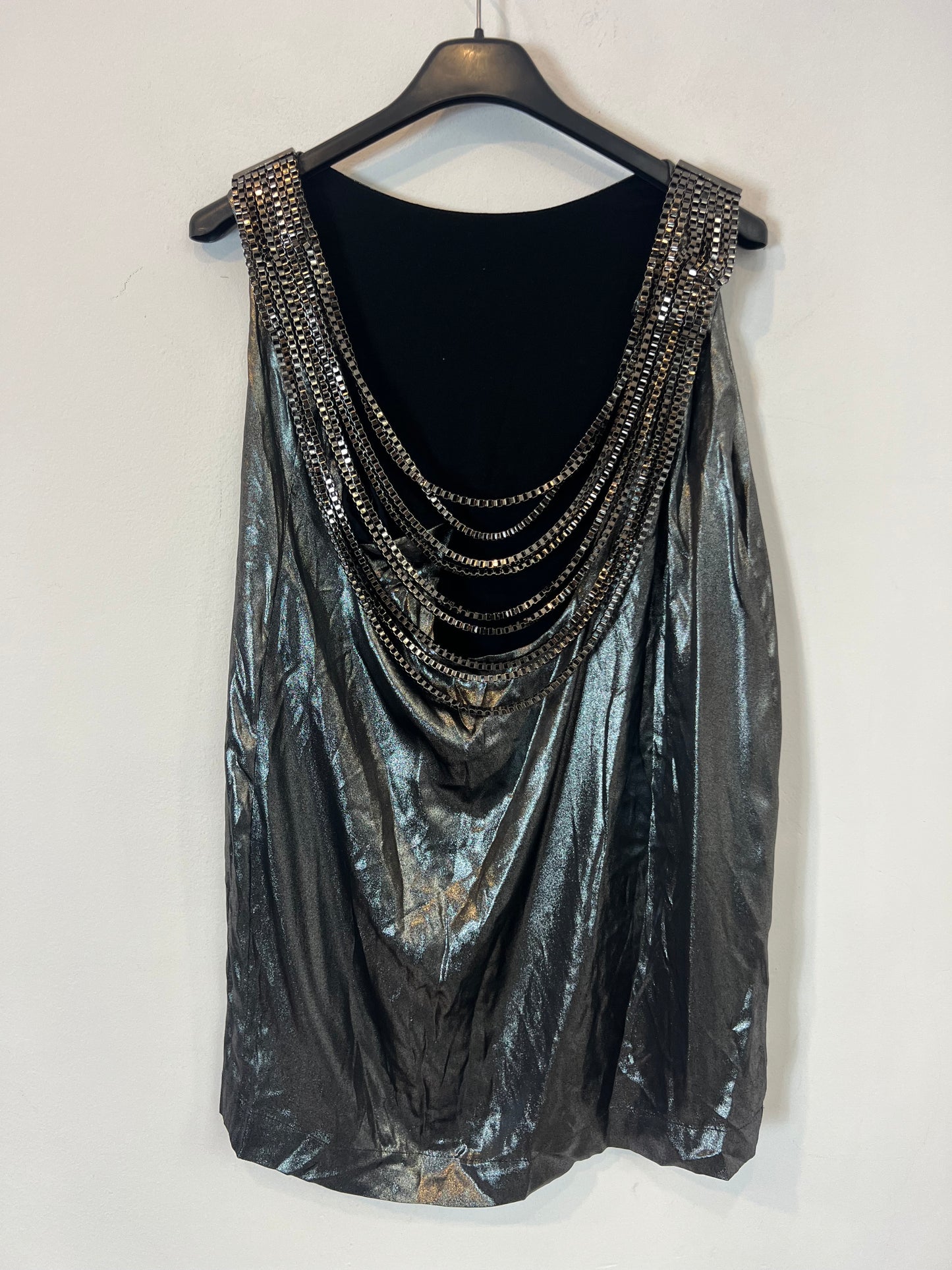 ELLA LUNA. Metallic silk top with chain detail on the back. TS