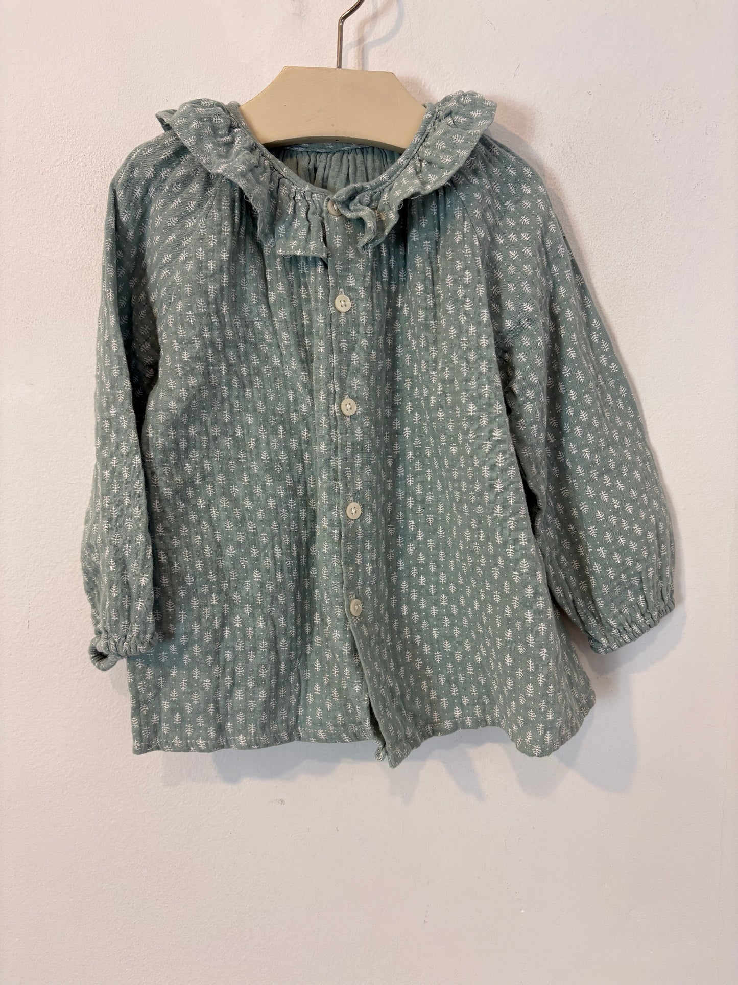 LOLA PALACIOS. Jesusito verde agua estampado. T 3 años