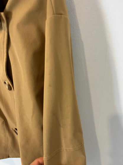 INDI&COLD. Chaqueta camel efecto gabardina. TS/M