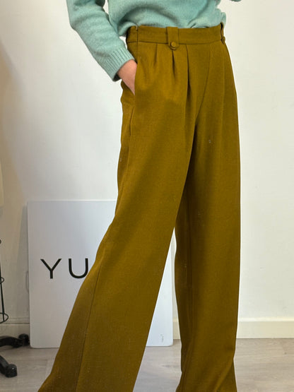 SÉZANE. Pantalón fluido caqui pinzas