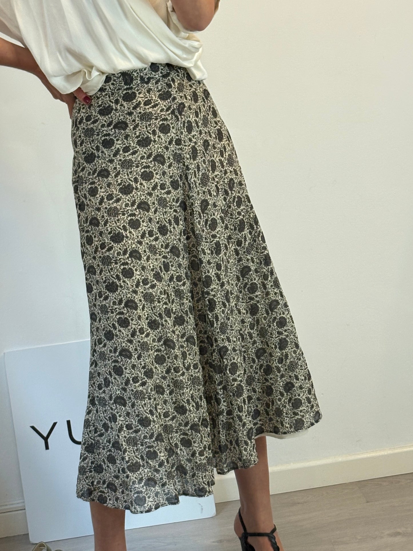MASSCOB. Falda larga estampada