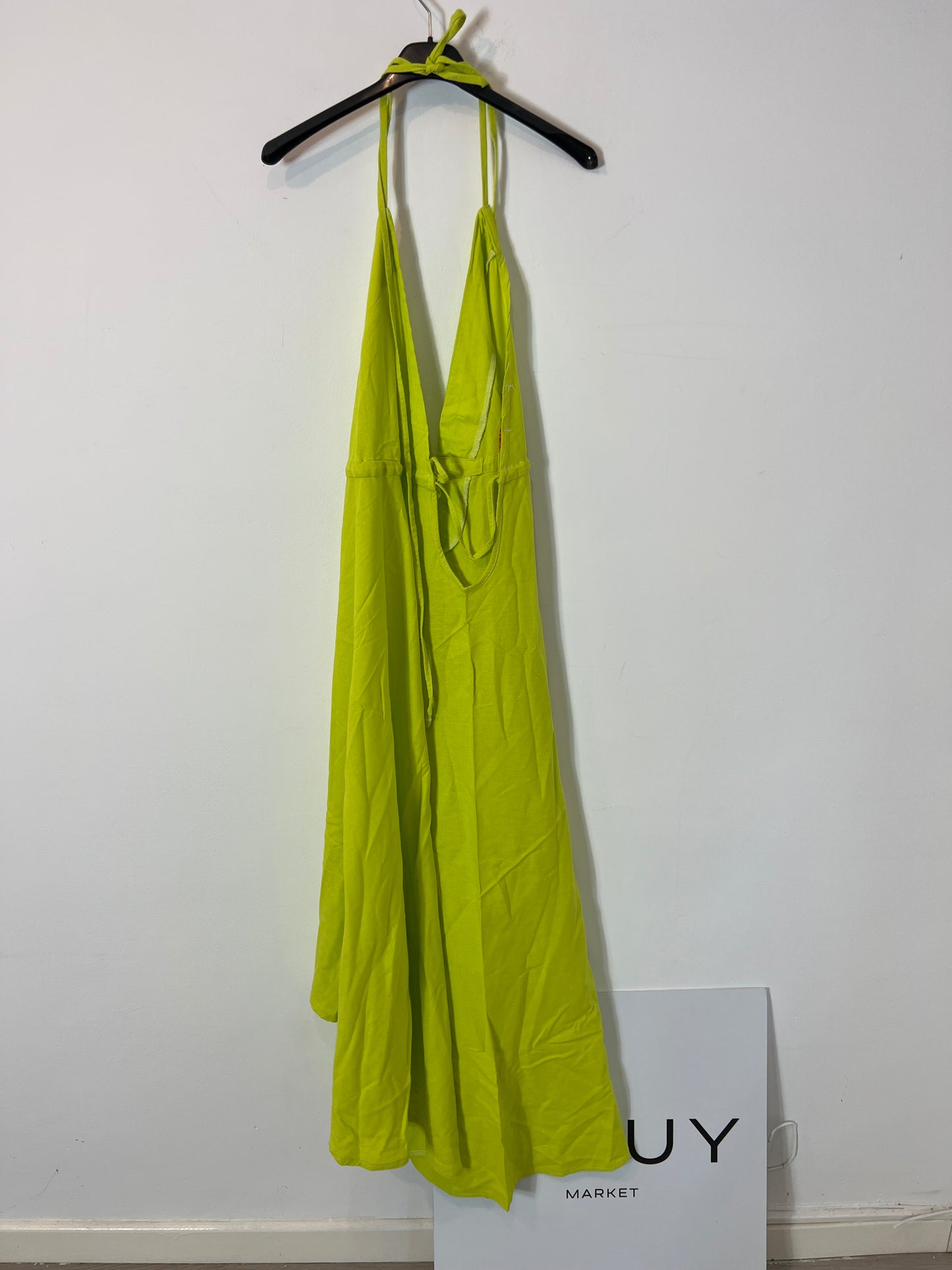 THE LAMU COLLECTION. Vestido asimétrico verde lima. T U (M/L)