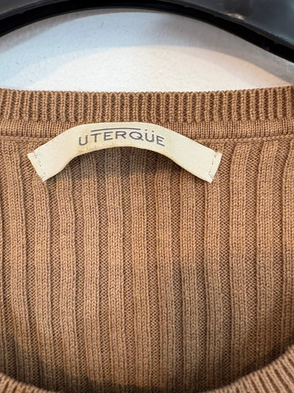 UTERQÜE. Top canalé marrón. T S