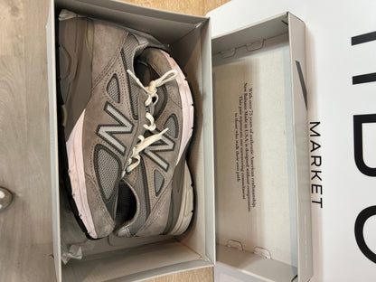 NEW BALANCE. Zapatillas grises texturas. T 38.5