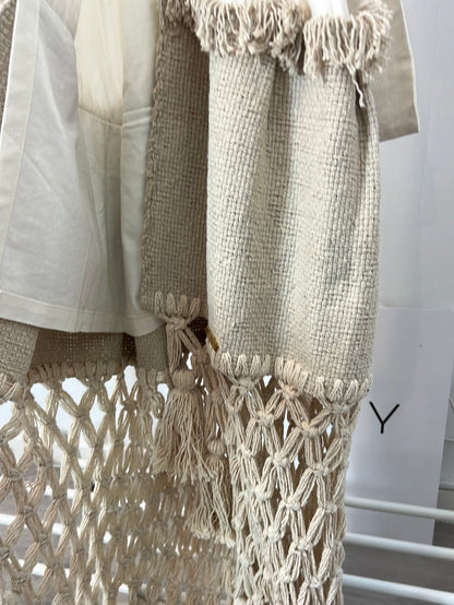 YENNYBASTIDA. Vestido blanco detalle borlas. T S