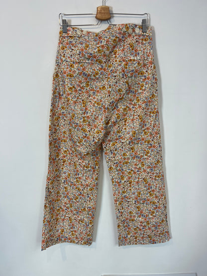 OTHERS. Flowy floral trousers size 40