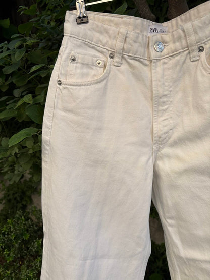 ZARA. Denim color crudo cropped