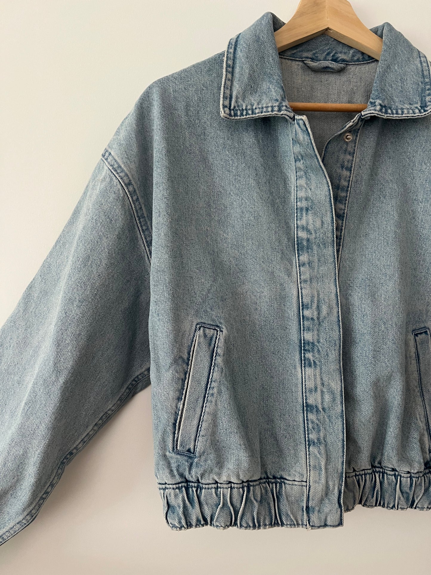 Cazadora denim volumen