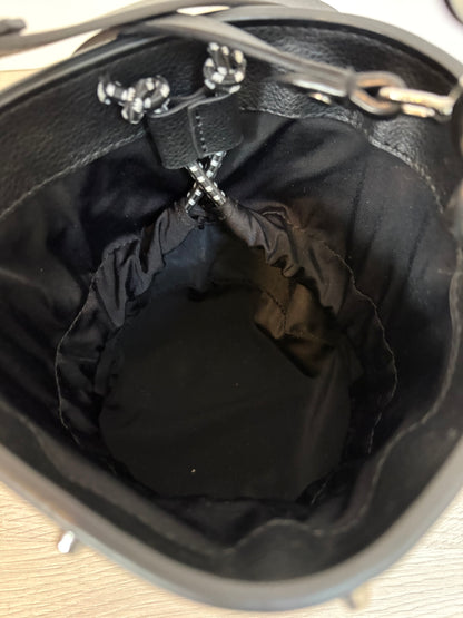 ZARA. Bolso negro tachuelas