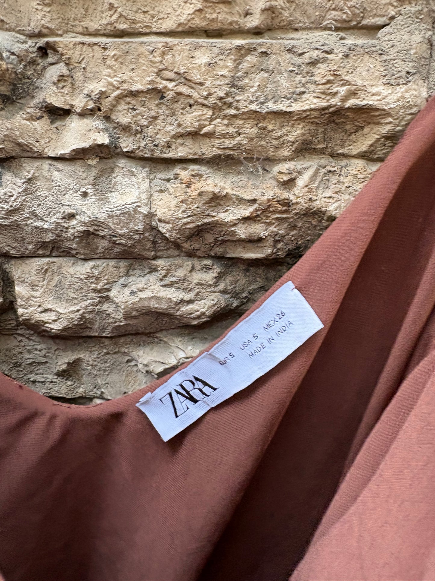 ZARa. Vestido marrón abalorios T.s