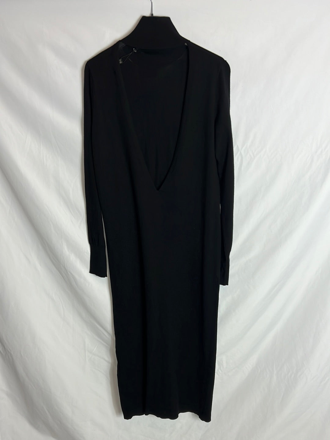 MASSIMO DUTTI. Vestido largo punto detalle espalda. T S