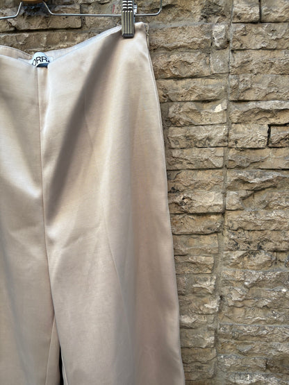 ZARA. Beige flowing blouse. Size M