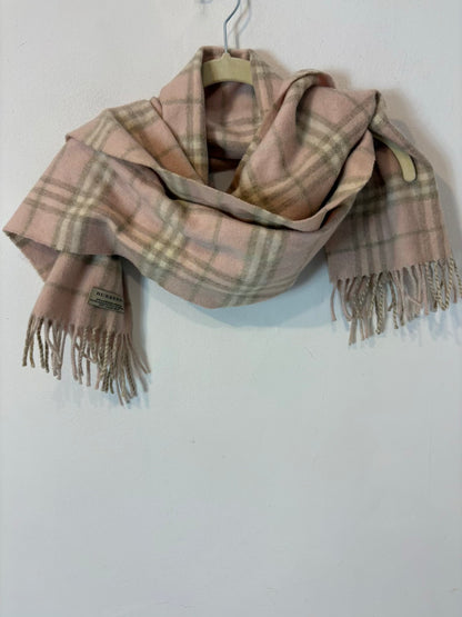 BURBERRY. Bufanda cuadros en rosa lana y cashmere