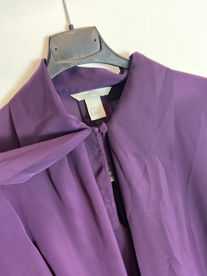 H&M. Blusa morada lazada. T 36