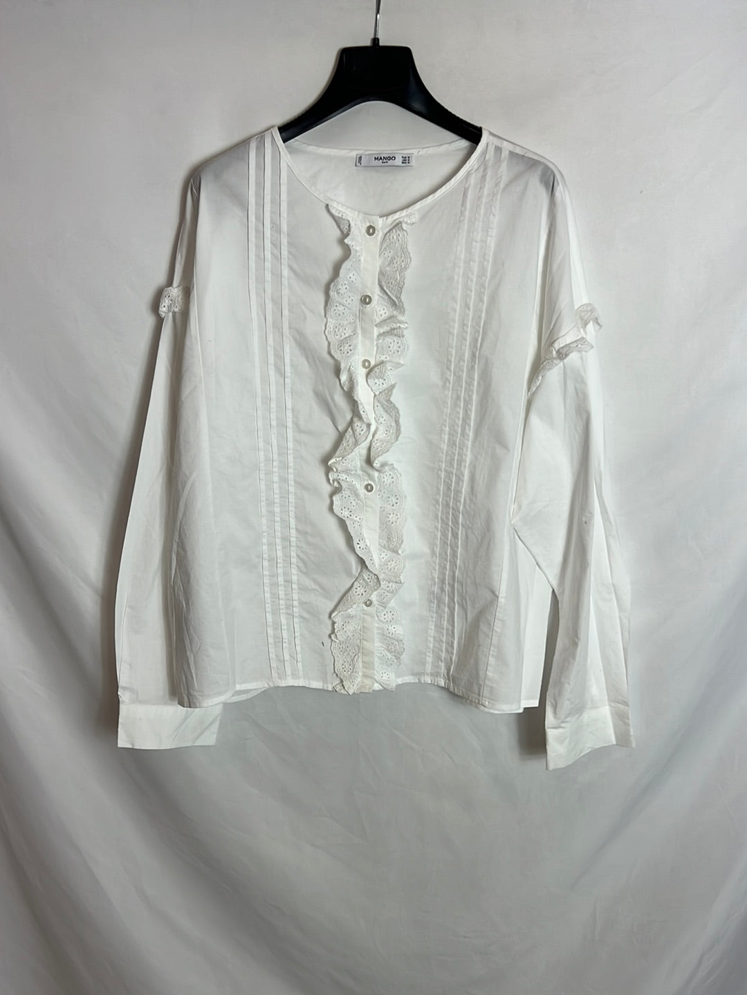 MANGO. Camisa blanca volante botones T.m