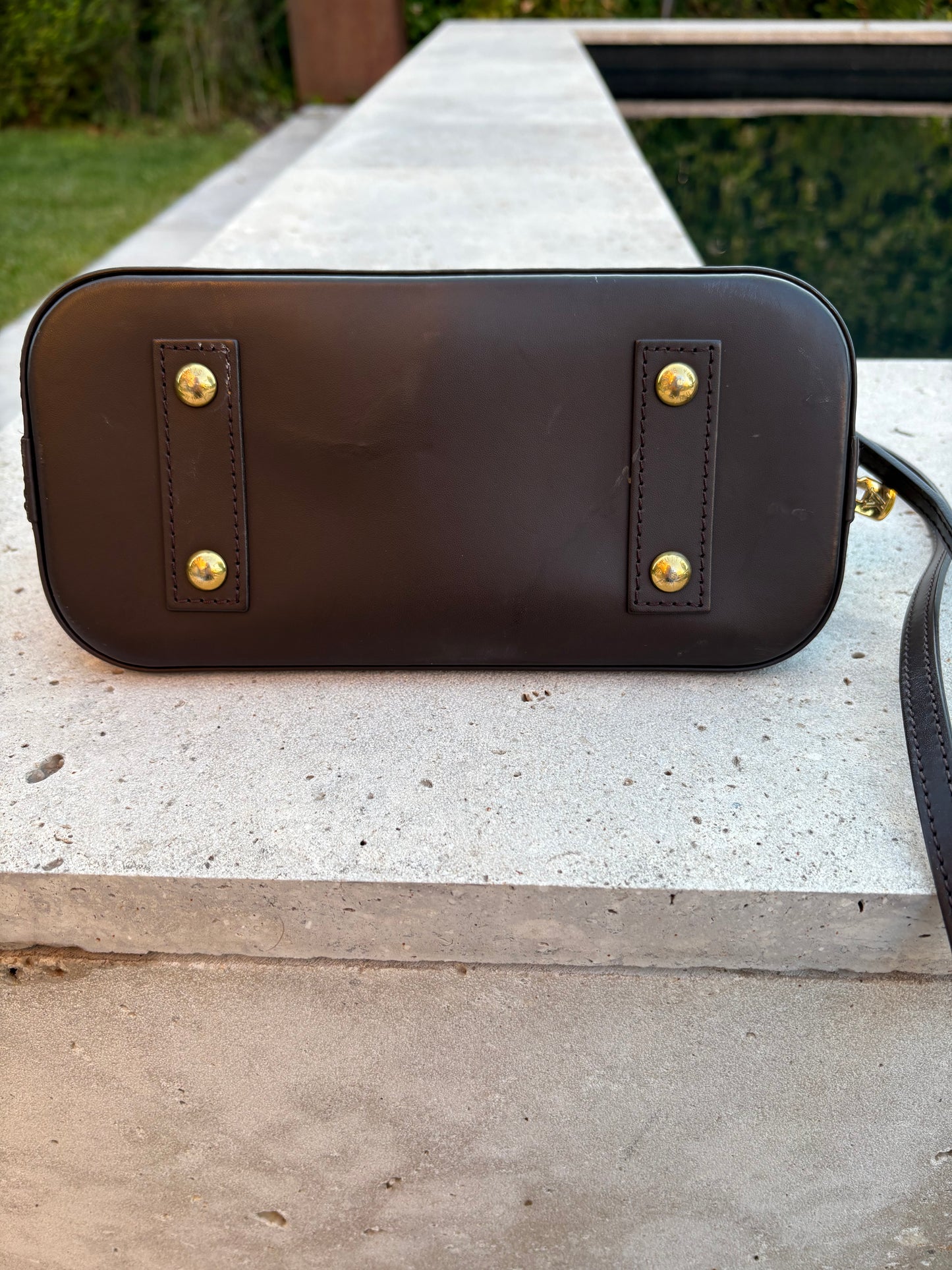 LOUIS VUITTON. Bolso Alma BB