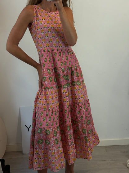 AUNTY B. Vestido sin mangas estampado floral
