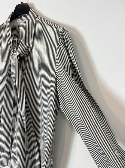 CLAUDIA ADOLFF. Striped blouse with bow detail. Size 38