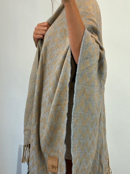 TEXALPACA. Zig zar alpaca cape. YOU