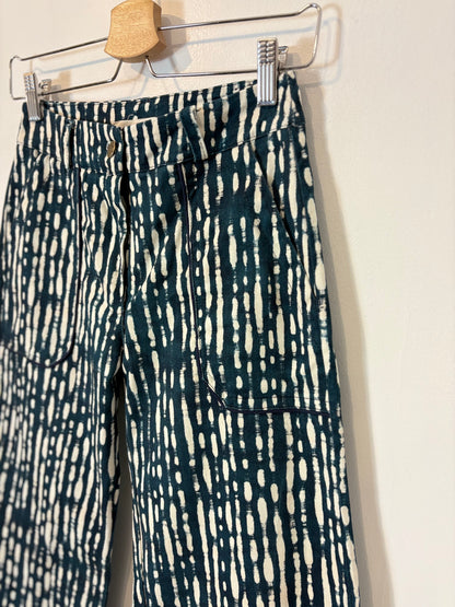 9MAS5. Total look estampado azul petróleo. T S