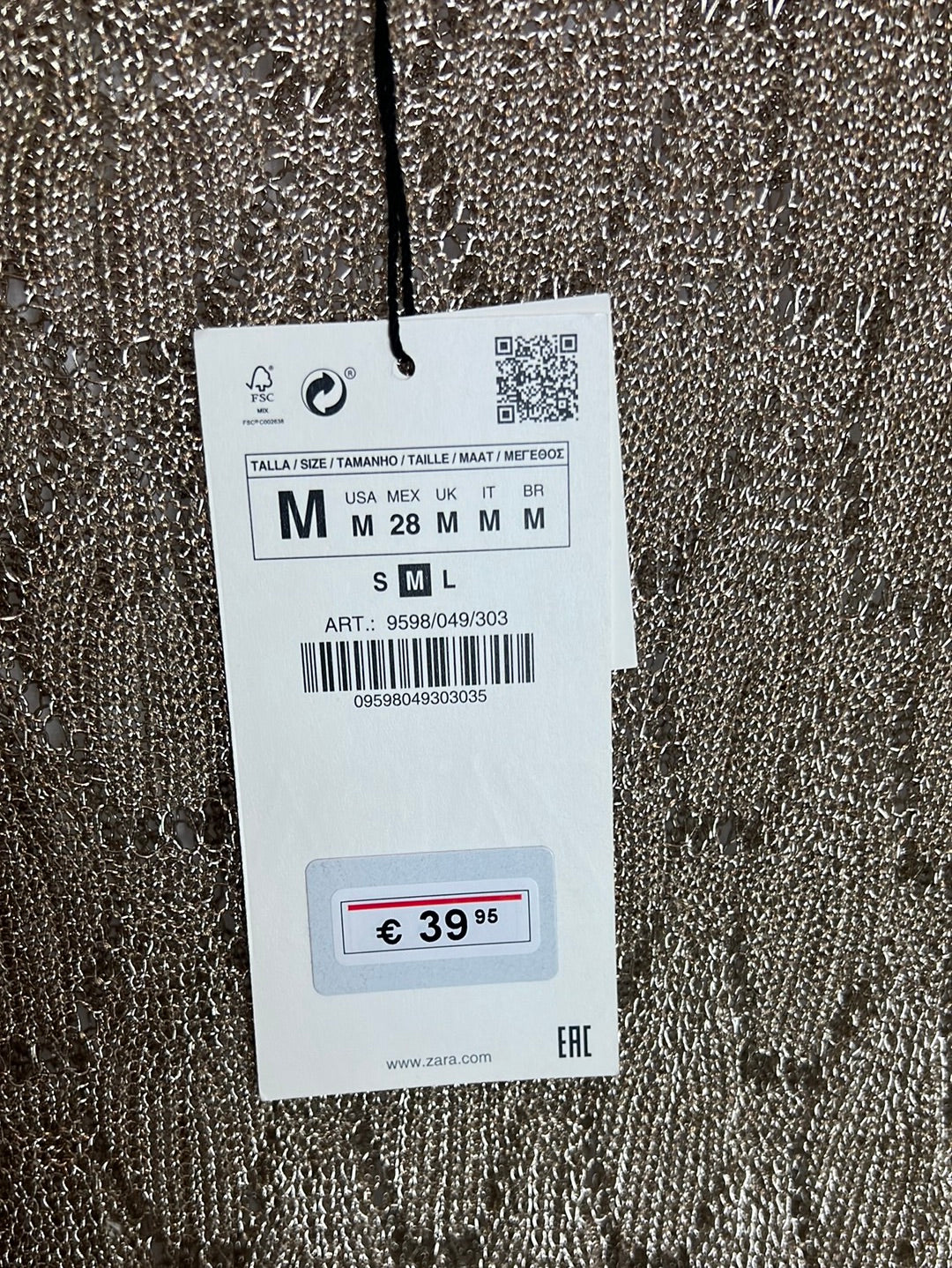 ZARA. Vestido midi dorado calado. T M