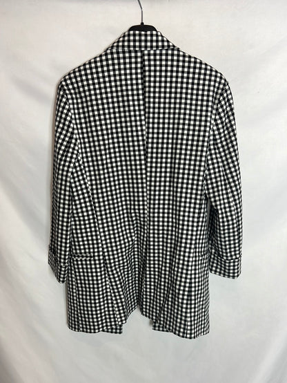 BERSHKA. Blazer larga cuadros vichy. T M