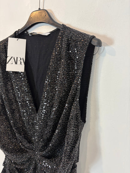 ZARA. Top lentejuelas mini negro