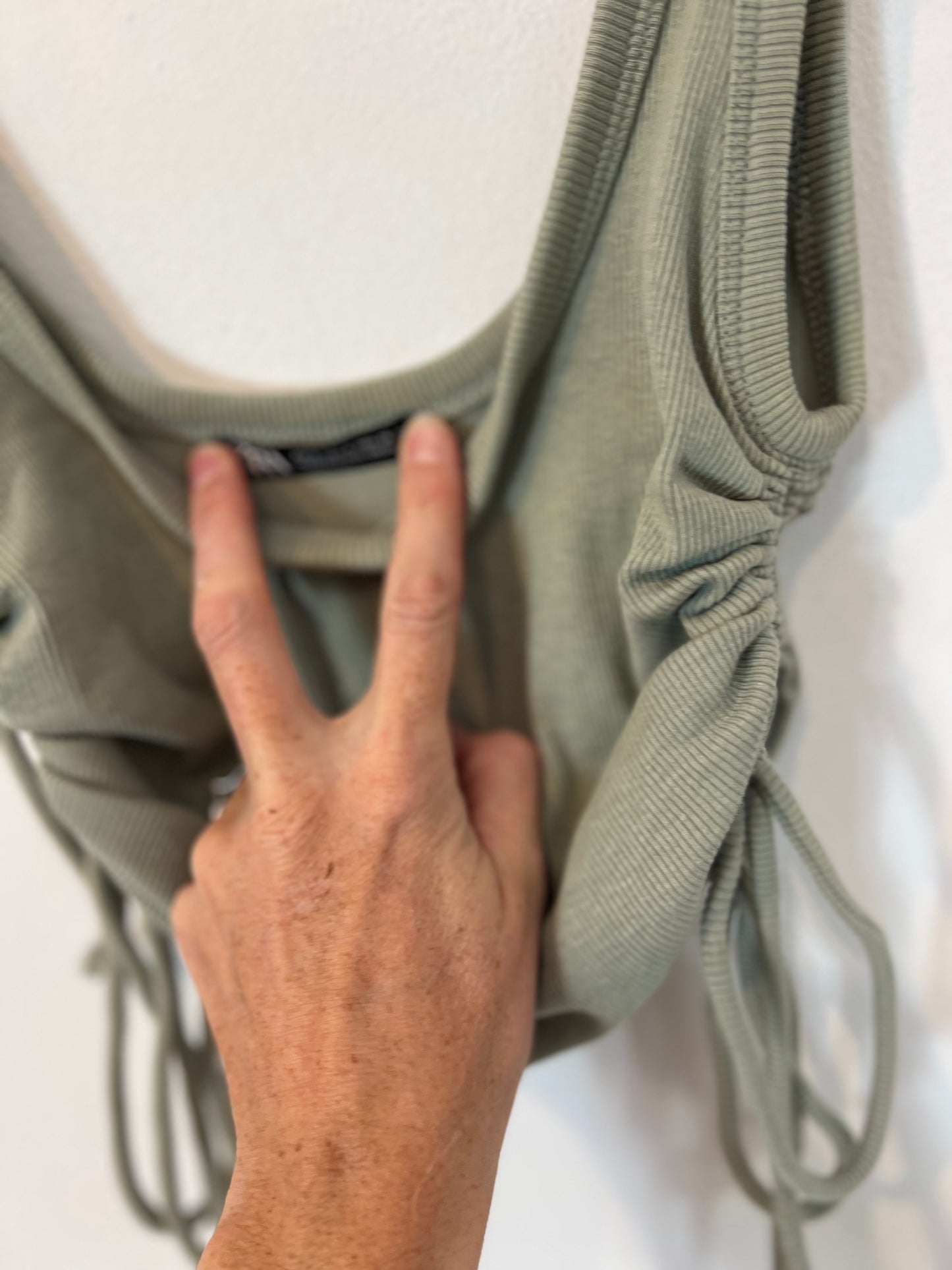 ZARA.top verde fruncido T.s