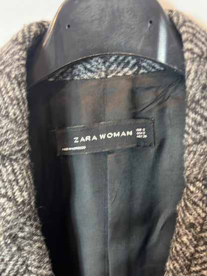 ZARA. Grey herringbone Ts blazer