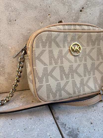 MICHAEL KORS. Bolso mini bandolera