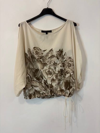 BCBG. Blusa estampado flores