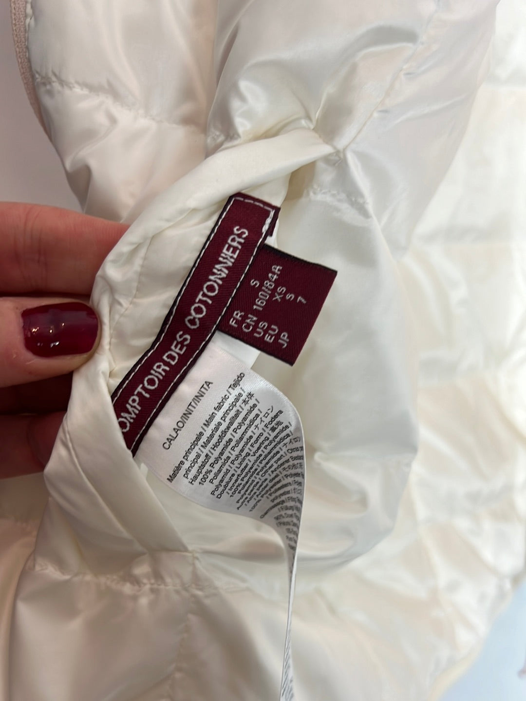 COMPTOIR DES COTONNIERS. Lightweight two-tone reversible feathers. T.S.