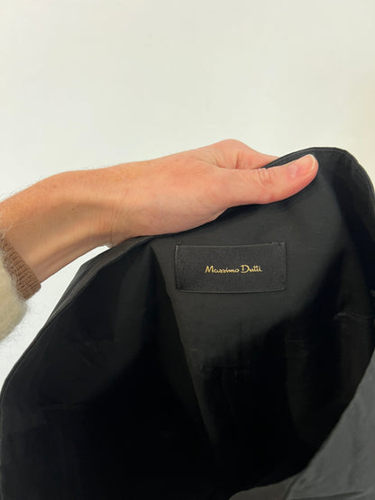 MASSIMO DUTTI. Pantalón negro pata ancha