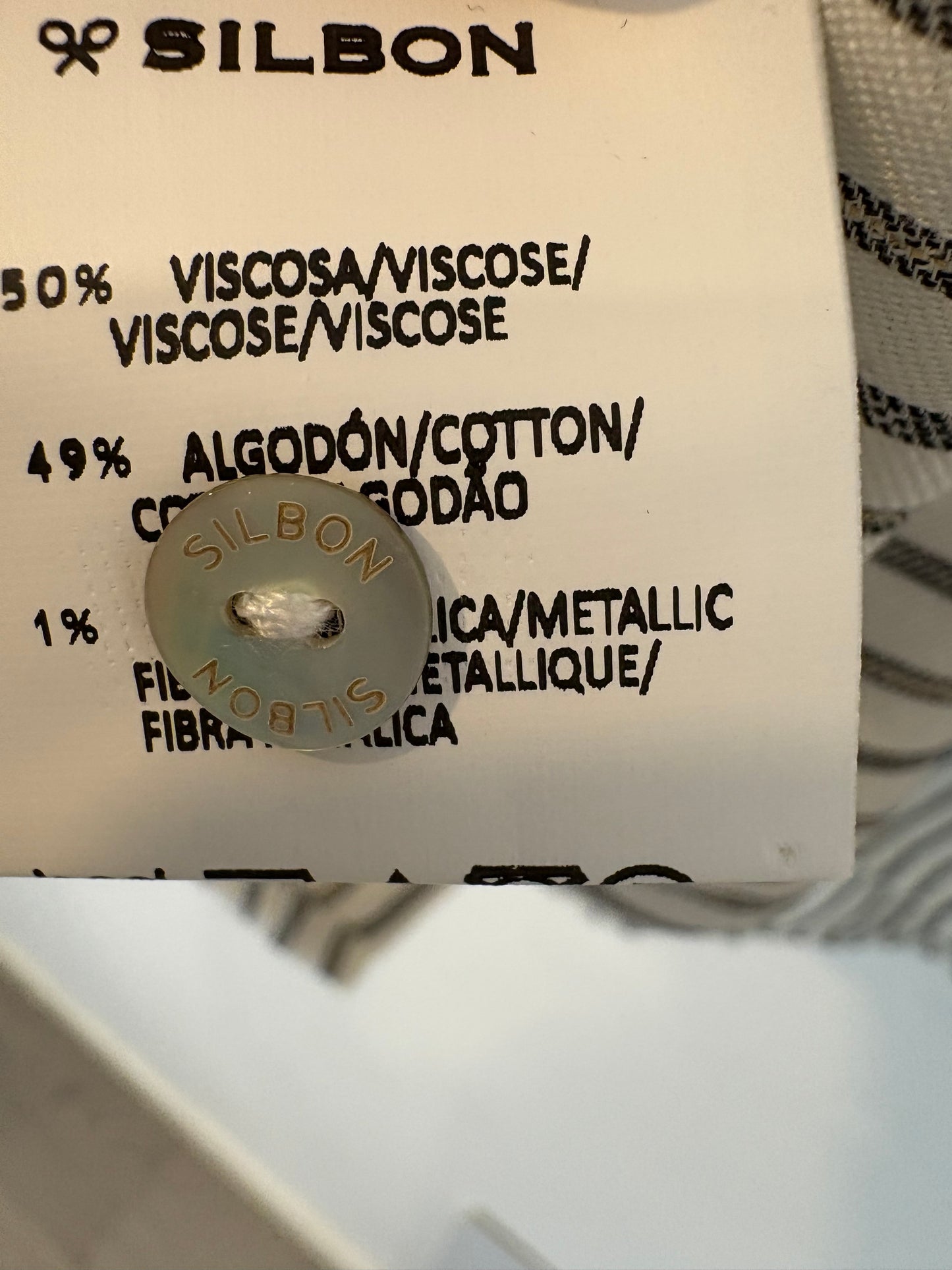 SILBON. Blusa cuadros tonos grises