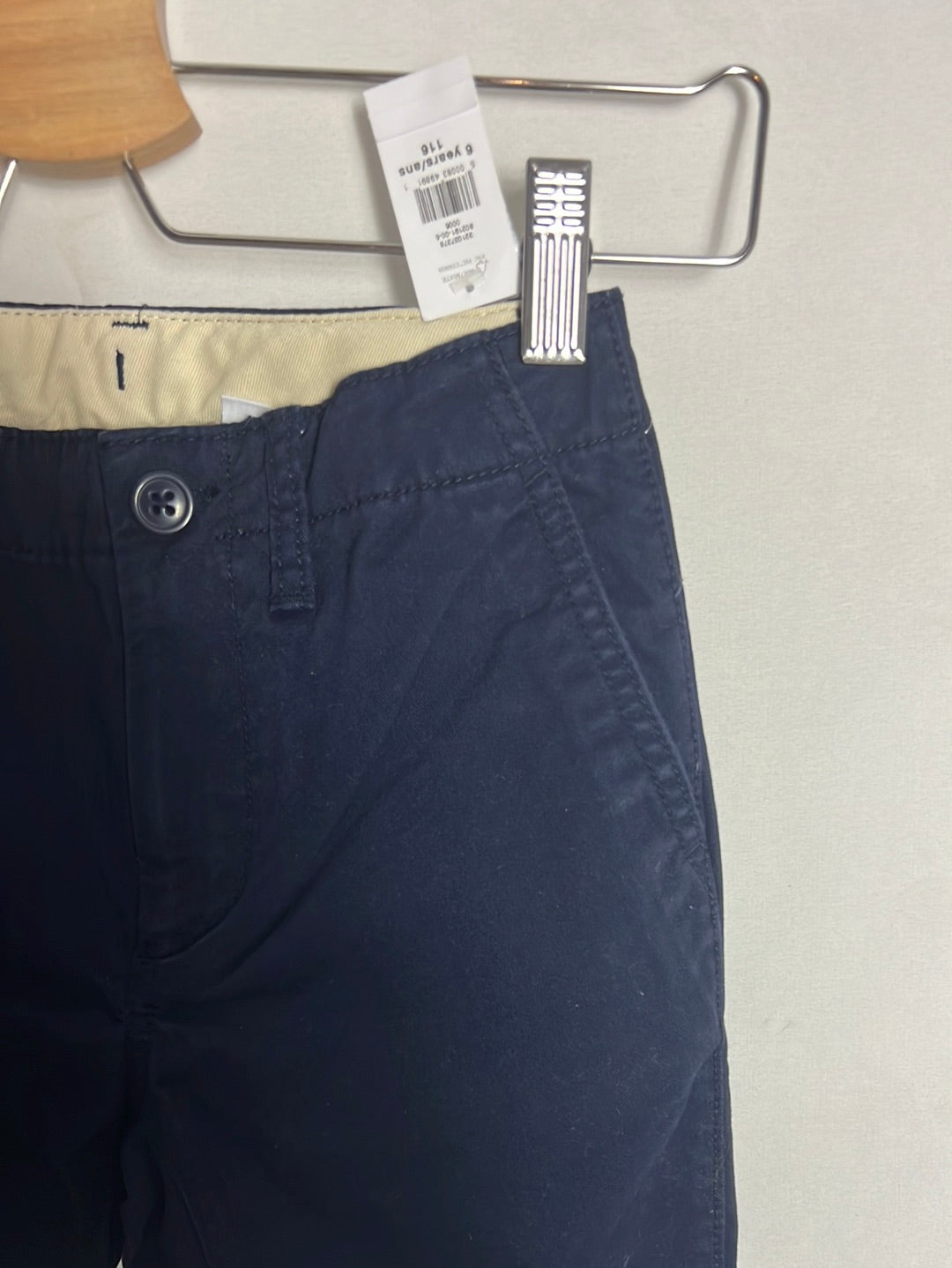 GAP. Navy blue chino-style trousers. Size 6 years.