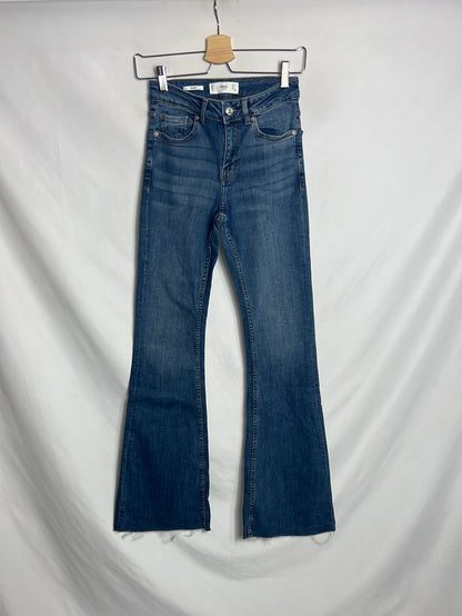 MANGO. Stretch flared denim. T 34