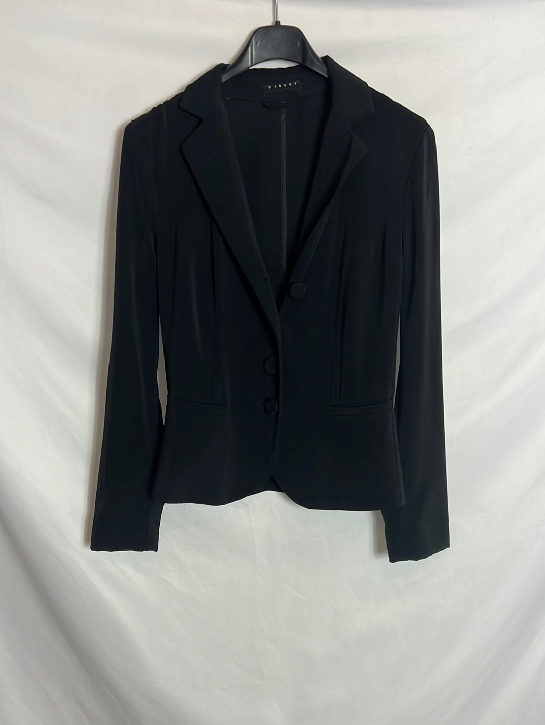 SISLEY. Blazer negra ajustada. T M