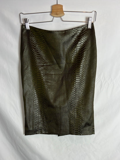 MIRTO. Falda verde efecto piel cocodrilo . T 38