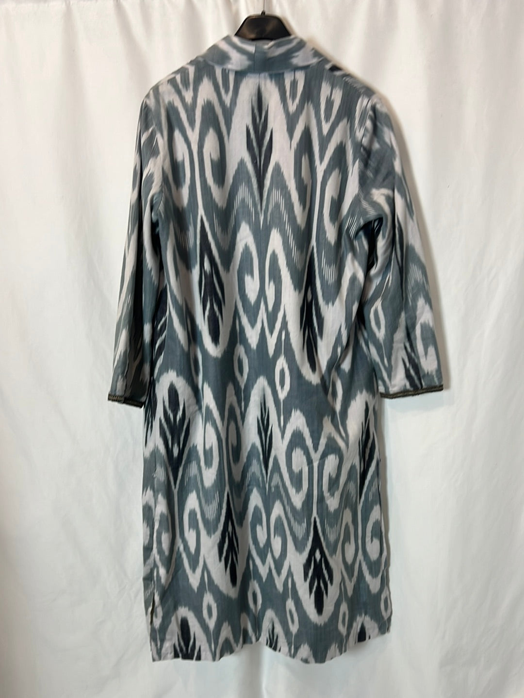 BALAKATA. Chaqueta seda estampada. T M