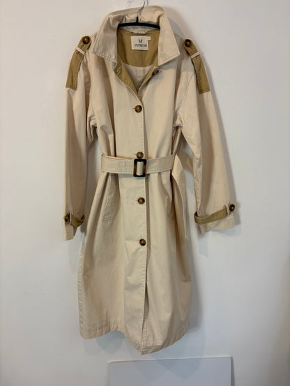 SYSTEMACTION. Gabardina beige cinturón