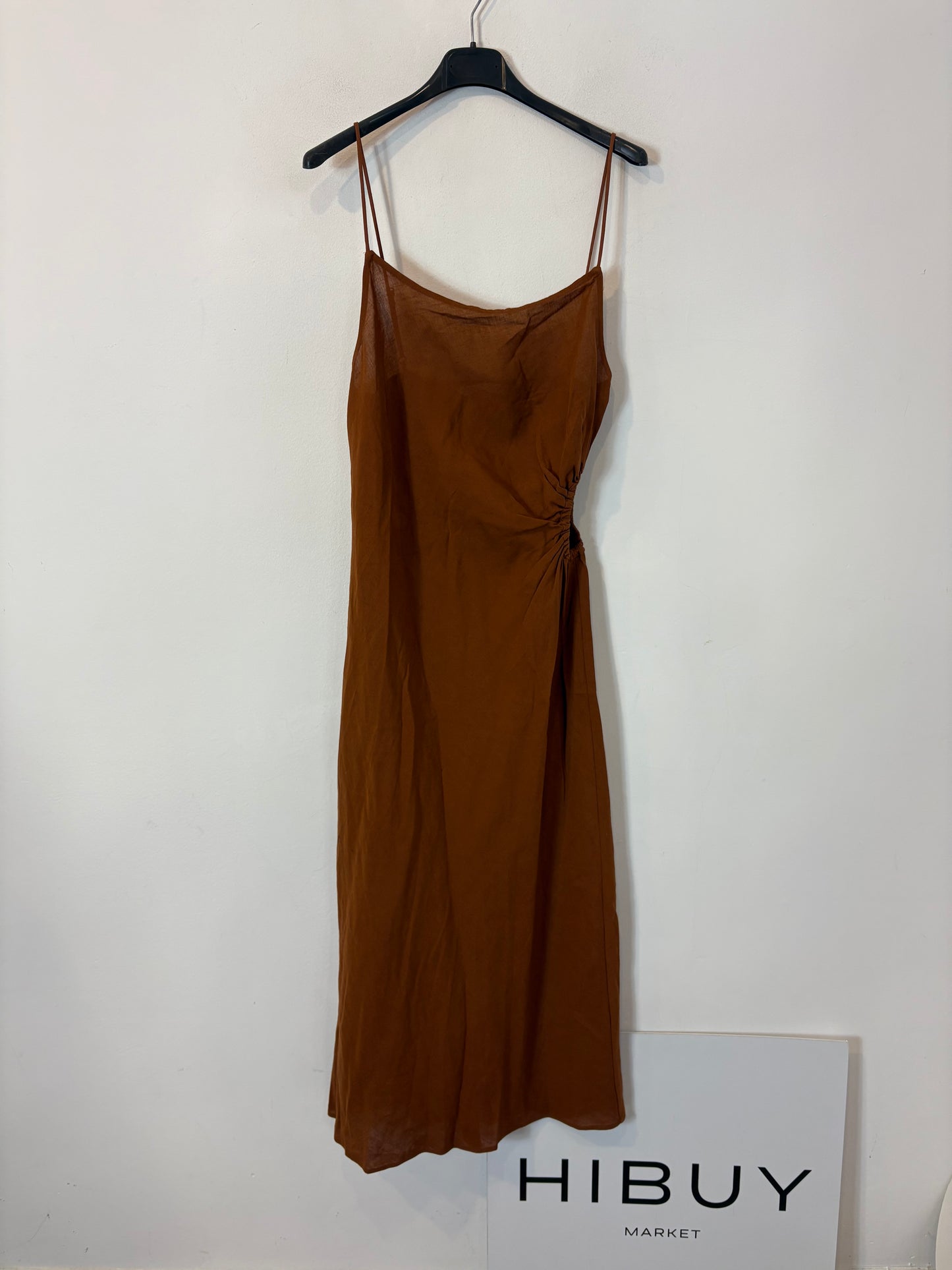 ZARA. Vestido midi marrón abertura