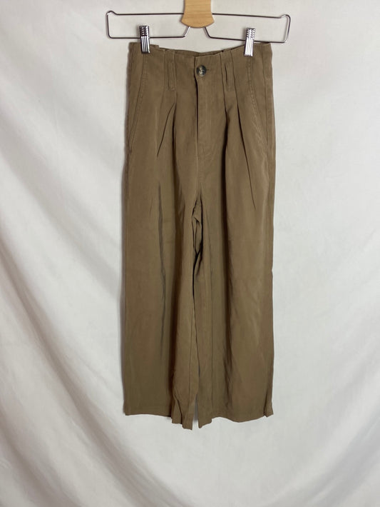 ONLY. Pantalón culotte pinzas  T.xs