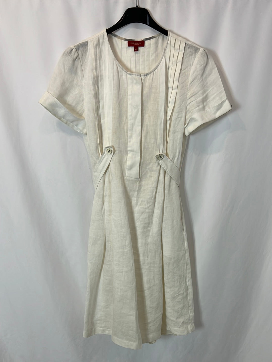 BURBERRY. White linen midi dress. Size 40