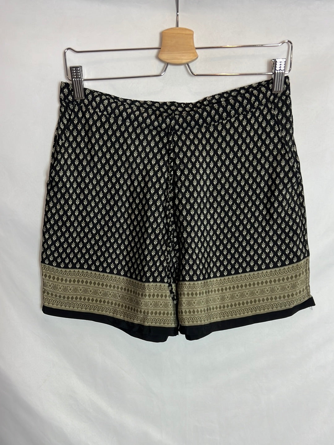 NATURE. Total look black fluid print. TSM