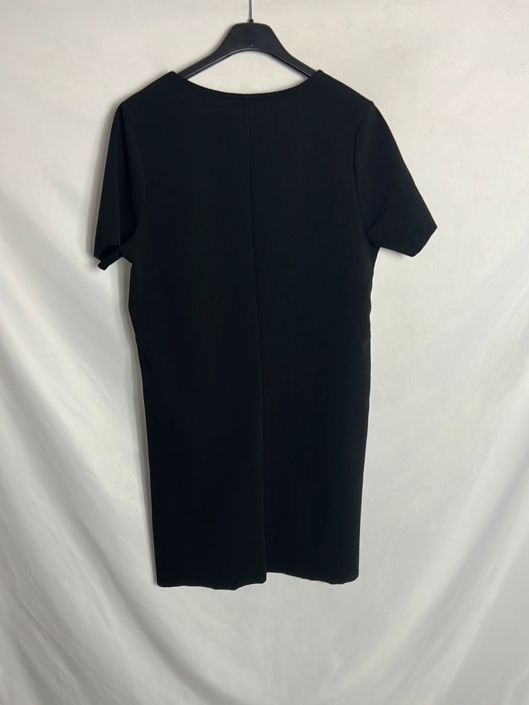 ZARA. Vestido negro estampado. TM