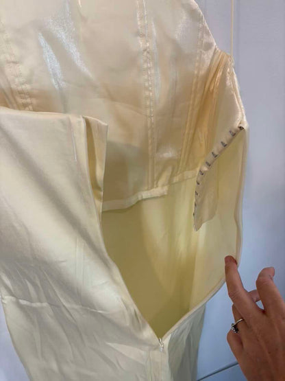 JACQUEMUS. Vestido midi coctel