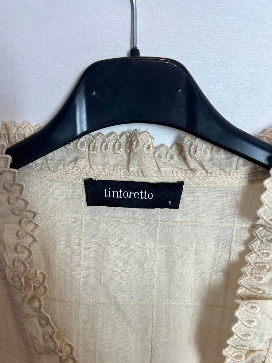 TINTORETTO. Blusa beige volante T.s